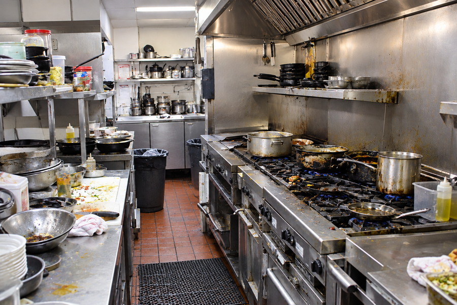 How to Prevent Cross-Contamination in a Commercial Kitchen
